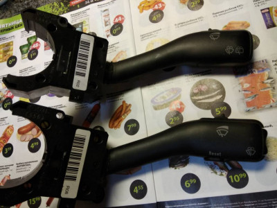 От седана нижняя. Отсутствует пиктограмма заднего стекла