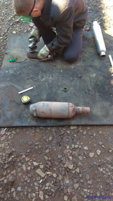 Зачистка части с лямбдой,к которой приваривают стронгер