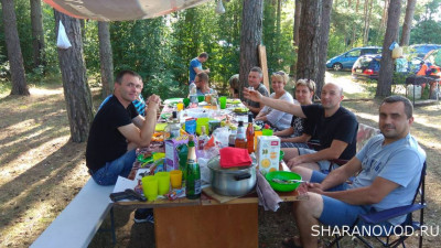 Встреча клуба 2020. Мы вместе 8 лет. - Стол 2.jpg