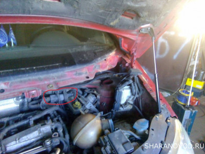 Твой, у меня чуть левее стоит за жестяным щитком.