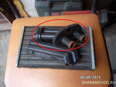 Для прохода через переднюю перегородку "допилил" эту штуку, т.ч. снаружи, всё осталось как и прежде...