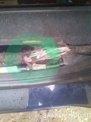 Общий вид скрутки, провода сварены надёжно, но изоляция плохая. Просто изолента.