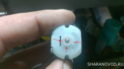 Ремонт электронного замка крышки багажника VW Sharan. - P11210-180714.jpg