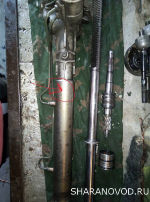Замена ремонтного комплекта рулевой рейки фотоотчёт  - Рейка разобранная 2.jpg