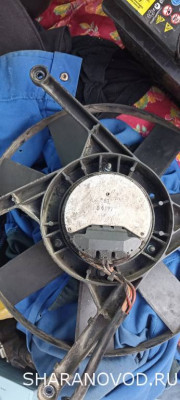 вот такой стоит