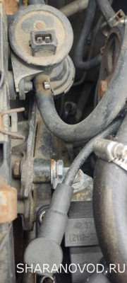 Это к железному кронштейну подушки