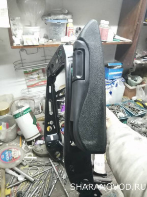 Установка китайских универсальных подлокотников на кресла 2-го и 3-го ряда - IMG_20250112_141217.jpg