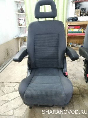 Установка китайских универсальных подлокотников на кресла 2-го и 3-го ряда - IMG_20250128_121429.jpg