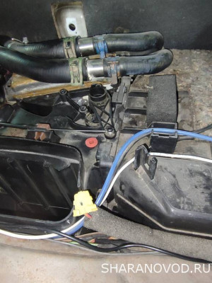 Местонахождение проделанного отверстия...