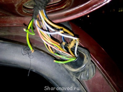 Нажатие педали тормоза включает подсветку и электрозамок. - IMG_20151026_200111.jpg