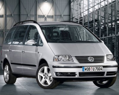 передний буксировочный крюк - Volkswagen-Sharan-United--2048x2560.jpg