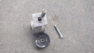 Опоры и подушки крепления двигателя - DSC03360.JPG