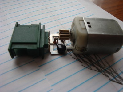 Ремонт электронного замка крышки багажника VW Sharan. - DSC03125.JPG