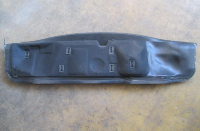 заливает в дождь свечи водой из-за отсутсвия водосборного кожуха под капотом. Где найти? - Spritzwand Stegblech VW Sharan Seat Alhambra Querwand schwarz 7M3819525B   eBay2.png