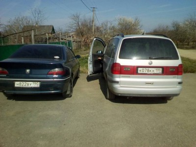 нравятся обе,но по разным показателям