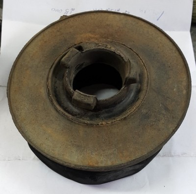 Замена задних пружин фотоотчёт  - родная прокладка под пружину.jpg