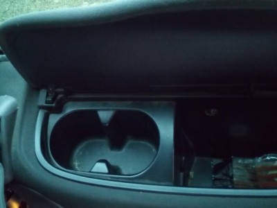Как снять подстаканники в бардачке 3- го ряда - IMG_20180225_154701.jpg