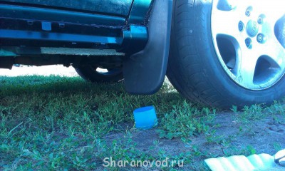 Аццкий брызговик! Из чугуна, не иначе. Хрен поставишь с первого и второго разa тоже. Почти час натягивал. <br /> Он висит ниже дорестайлового, почти вдвое. И до дороги оствется пять-семь см! И это с моими пружинами-то!