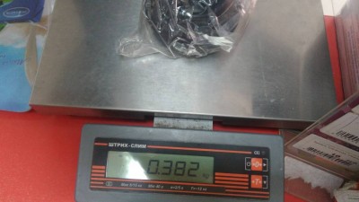 Видимо пакетик. Не могут же в магазине веси бить подкрученими)