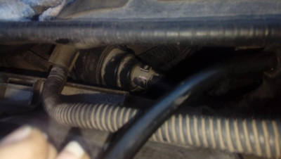 Сейчас нашла трубку от датчика под воздушником.