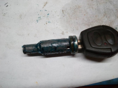 Как снять водит. ручку, если ключ не идет? В чем отмочить личинку замка ? - IMG_20171216_200513.jpg