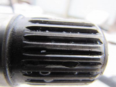 шлицы на оси ,что входят в коробку , тоже кажутся живыми