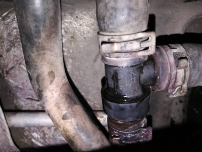 Уходит антифриз охлаждающая жидкость  - термостат 1.jpg