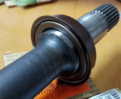 Проблемы с МКПП и их решение - сальник.jpg