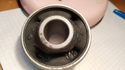 Замена сайлентблоков переднего рычага фотоотчёт  - IMG_20190808_211829.jpg