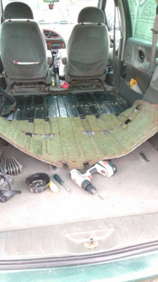 Во второй раз уже не стал Весь пол подымать:)