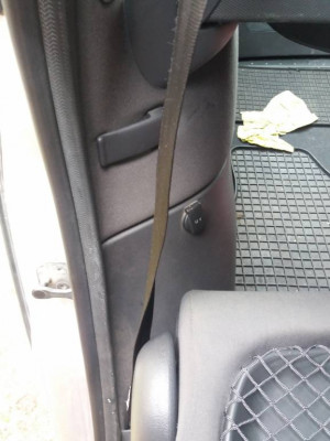 Розетка у заднего правого сиденья
